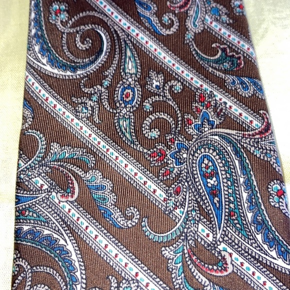 Dior Italian Silk br tie striped paisley w/blue, wh, orange $27 - Picture 4 of 4